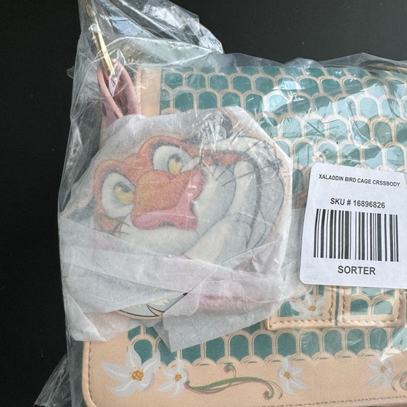Danielle Nicole Disney Aladdin crossbody - Picture 3 of 7